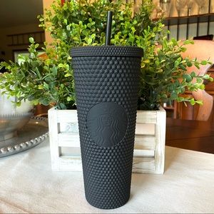 🧜‍♀️Starbucks Black Matte Studded Venti Cold Cup